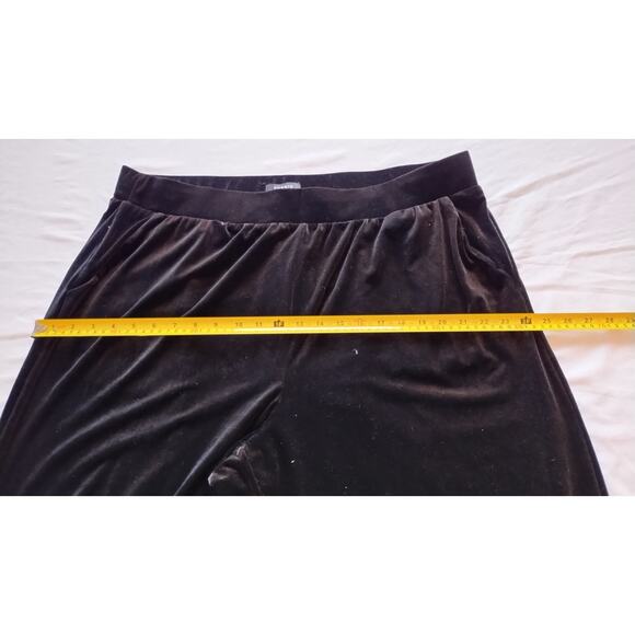 Torrid Black velvet culotte pants Size 2 - Picture 8 of 12